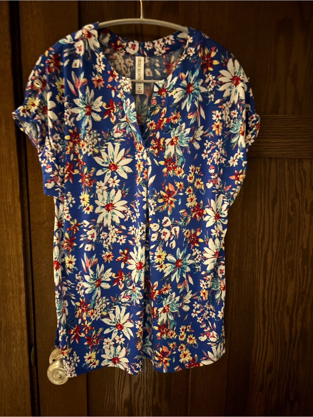 Dear Scarlett Blue Floral Sleeveless Top. Medium.